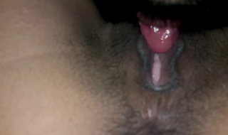 Closeup Desi pussy licking video, he ate all the cum