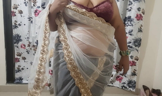 HOT AND NAUGHTY INDIAN BHABHI READY FOR A PARTY