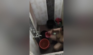 Desi Bhabhi Bathing Capture In Hidden Cam
