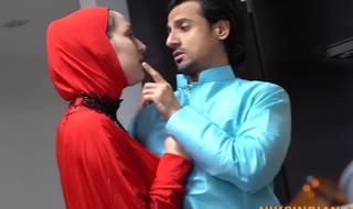 Niks Indian - Hijabi Muslim Wife Of An Padre Gets Fucked By Another Man