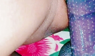 Sexy Sonali Bhabhi Ko Kondom Lagake Choda
