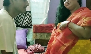 Indian Hot Bhabhi XXX dealings with Innocent Boy! With Clear Audio