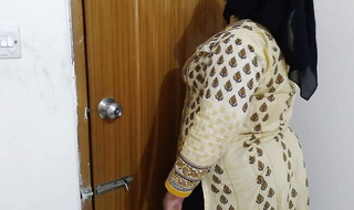 Pakistani Muslim Aunty is fucked by a Bloke while cleaning a catch home - Hindi & Urdu