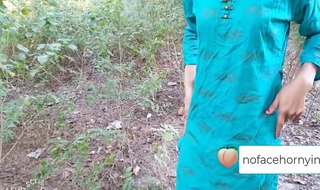 Indian Sexy Teen Pissing And Showing Her Ass In The Jungle