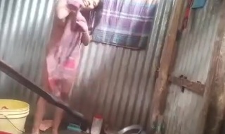 Sexy Bangla Girl Bathing