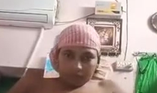 Indian Bhabhi Fingering Pussy On Selfie Webcam
