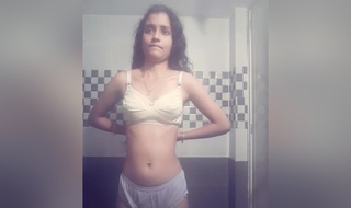 Today Exclusive- Cute Desi Girl Strip Her Cloths And Shows Her Boobs Part 1