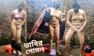 Bengali bhabi Bath part-2. Desi beautiful sister Grown up and sexy body. Laws bath video