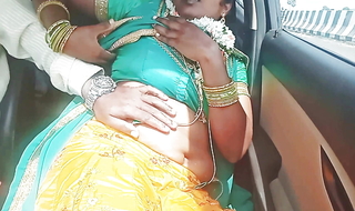 Telugu dirty talks. Motor car sex. Sexy saree aunty idealizer sex with STRANGER