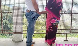 XXX Bengali hawt bhabhi amazing outdoor sex in pink saree in all directions smart thief! XXX Hindi web series sex Last Episode 2022