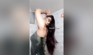 Down in the mouth Desi Girl Bathing