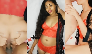 Desi girl valentine's day sex in Oyo (Hindi audio)