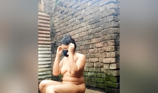 Bengali Bhabi Bath Part-2. Desi Beautiful Step sister Mature And Sexy Body. Record Bath Video With Eighteen Years