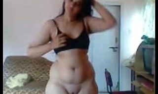 Desi beauty bhabhi withg cute shaped pussy