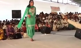 इसी​ डांस की वजह से सपना हुई थी हिट ! Sapna choudhary saucy hit dance HIGH